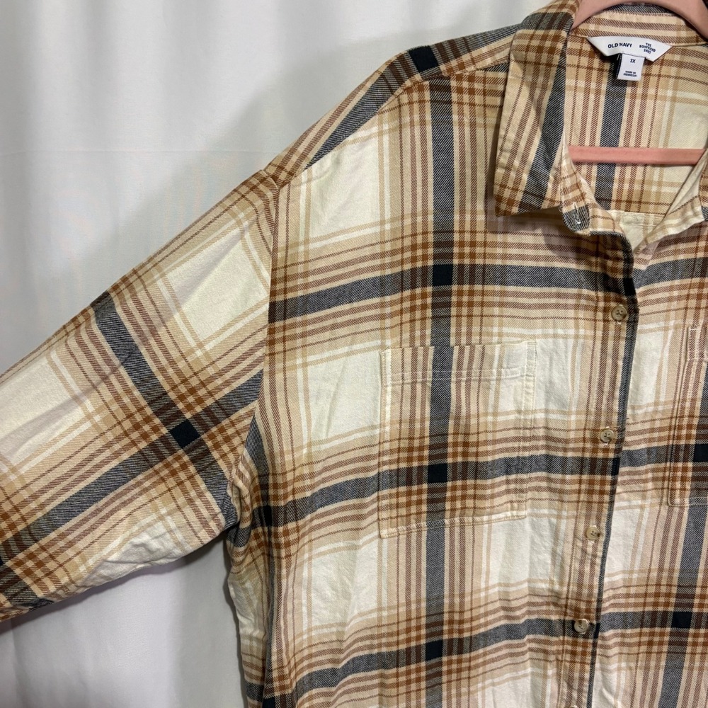 Old Navy The Boyfriend Shirt 3X Cream Plaid Flannel Button Down Long Sleeve Top - Picture 3 of 6